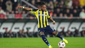 Brazilianul Fred, mesaj pentru Mircea Lucescu înainte de FCSB - Fenerbahce