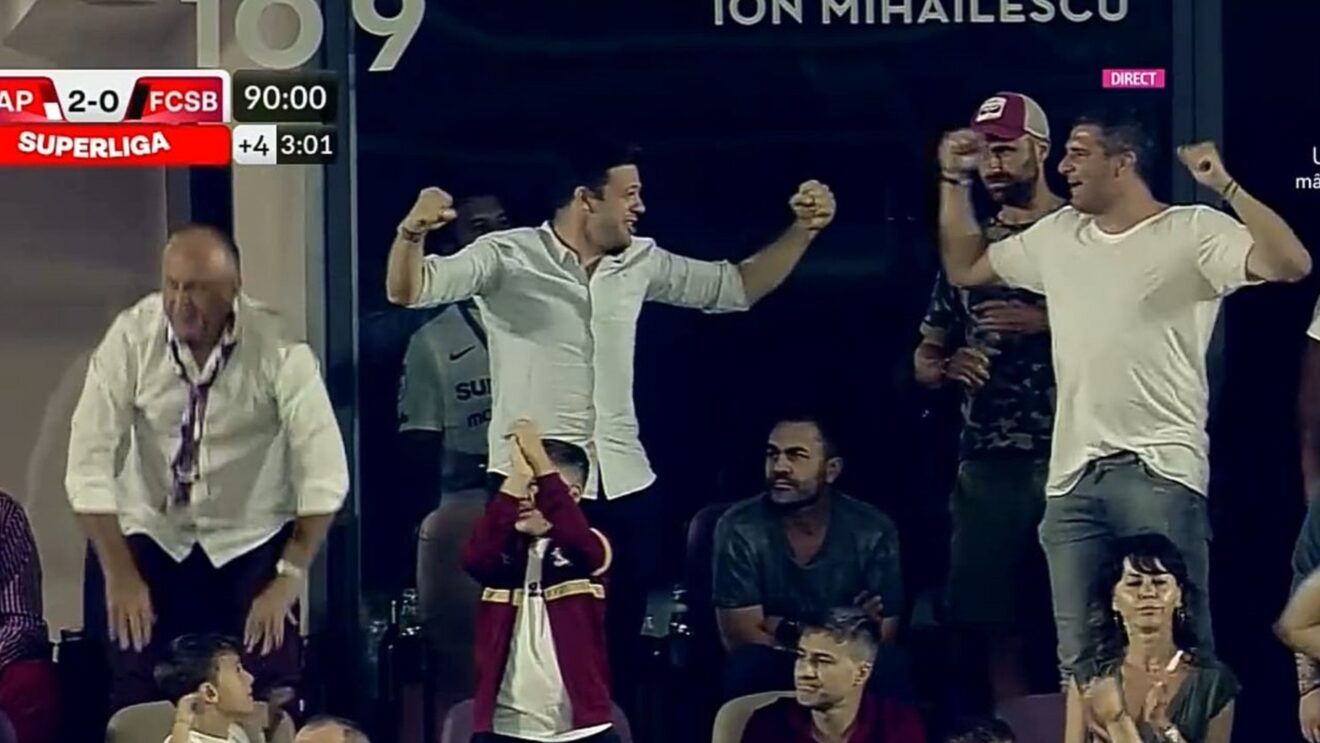 Imaginea serii la meciul Rapid - FCSB, care îl va face pe Gigi Becali și mai trist decât este: cum s-au bucurat Dan Șucu, Victor Angelescu și Daniel Niculae, în tribune! Erau prelungirile partidei și cei trei au declanșat fiesta | FOTO