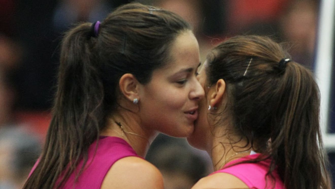 Sorana Cîrstea - Ana Ivanovici, în primul meci al întâlnirii România - Serbia