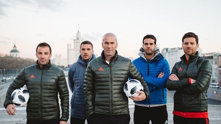 VIDEO | Zidane și Del Piero i-au arătat pe viu lui Messi de ce nu e campion mondial. Argentinianul a fugit pe tușă când a văzut ce știu cu mingea campionii mondiali