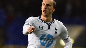 AS Roma vrea să renunțe la Ashley Cole pentru a-l putea achiziționa pe Chiricheș