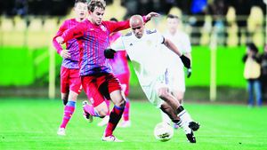 Wesley cere bani și tăcere, Porumboiu îi bagă pumnul în gură:** "De ce să plătesc locul șapte?" Clauza care îl poate trimite la Steaua