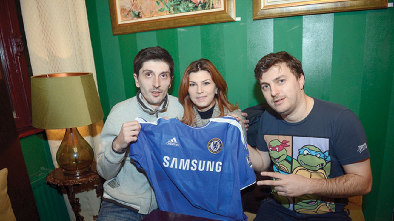 Există și români care vor ține cu englezii:** "Arma Stelei e Rafa Benitez" Cine e considerat Nikolic al lui Chelsea