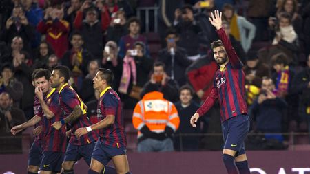 Ruptură între Luis Enrique și Pique. Imaginile surprinse cu fundașul Barcelonei l-au făcut pe antrenor să nu mai conteze pe serviciile sale