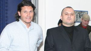 Napoli îl contrazice pe Mititelu: "Echipa de acum nu se poate compara cu Craiova Maxima!"