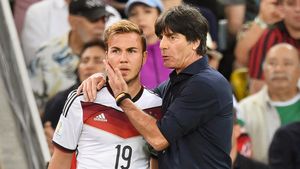 Așa s-a scris istoria finalei: ce i-a spus Low lui Goetze înainte de schimbare! Reacția incredibilă a jucătorului după meci