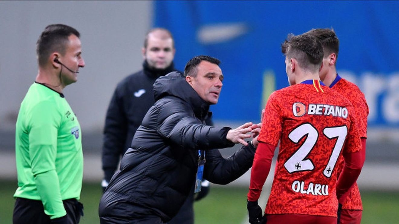 Toni Petrea, atacat de fanii FCSB: „Un mielușel. Un laș!”. Vukusic și Oaidă, criticați: „Nicio treabă cu fotbalul”