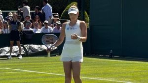 Jaqueline Cristian a recunoscut de ce a pierdut fără drept de apel la Wimbledon: de la schimbarea rachetei, la problemele evidente cu iarba! „Nu am reușit să fac asta”