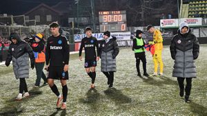 L-a făcut praf pe starul FCSB: „Învață, bă, engleza. Nu să dai ca urangutanul din mâini”