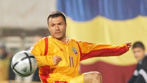 Adrian Ilie a făcut show, ca pe vremuri, în Romania All Stars – Galatasaray Legends! Cum arată la 49 de ani, în echipamentul de joc, „Cobra” care ne-a făcut să visăm la Coupe du Monde 1998 | FOTO