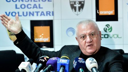 Mitică Dragomir i-a recomandat un transfer lui Dan Șucu, în direct, ca între milionari: „N-are așa ceva. Acolo e cheia”
