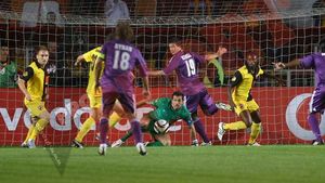 "Boștină nu știe să dea cu piciorul în minge! ** Nu înțeleg ce caută Diabate la Dinamo!"