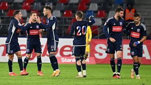 "Au vrut să-şi facă reclamă pe spatele nostru". Reacția fotbalistului de la Steaua Bucureşti despre fuziunea cu echipa finului lui Gigi Becali