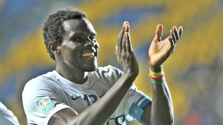 Povestea fabuloasă a fundașului pe care Gigi Becali l-a vrut la FCSB, dar Botoșani a luat pe el o avere din Cehia! Visa să fie inginer, dar a ajuns să lucreze ca livrator și să crească găini: „Mă trezeam la 4 dimineața și stăteam în frig”