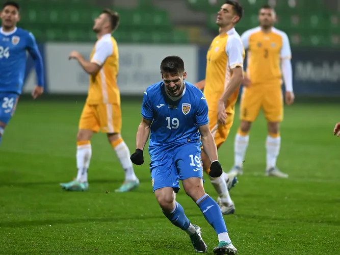 Daniel Paraschiv during Romania Superliga: A.F.C. HERMANNSTADT VS News  Photo - Getty Images