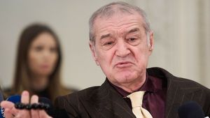 Gigi Becali a anunțat trei transferuri noi la FCSB: „Din străinătate!”