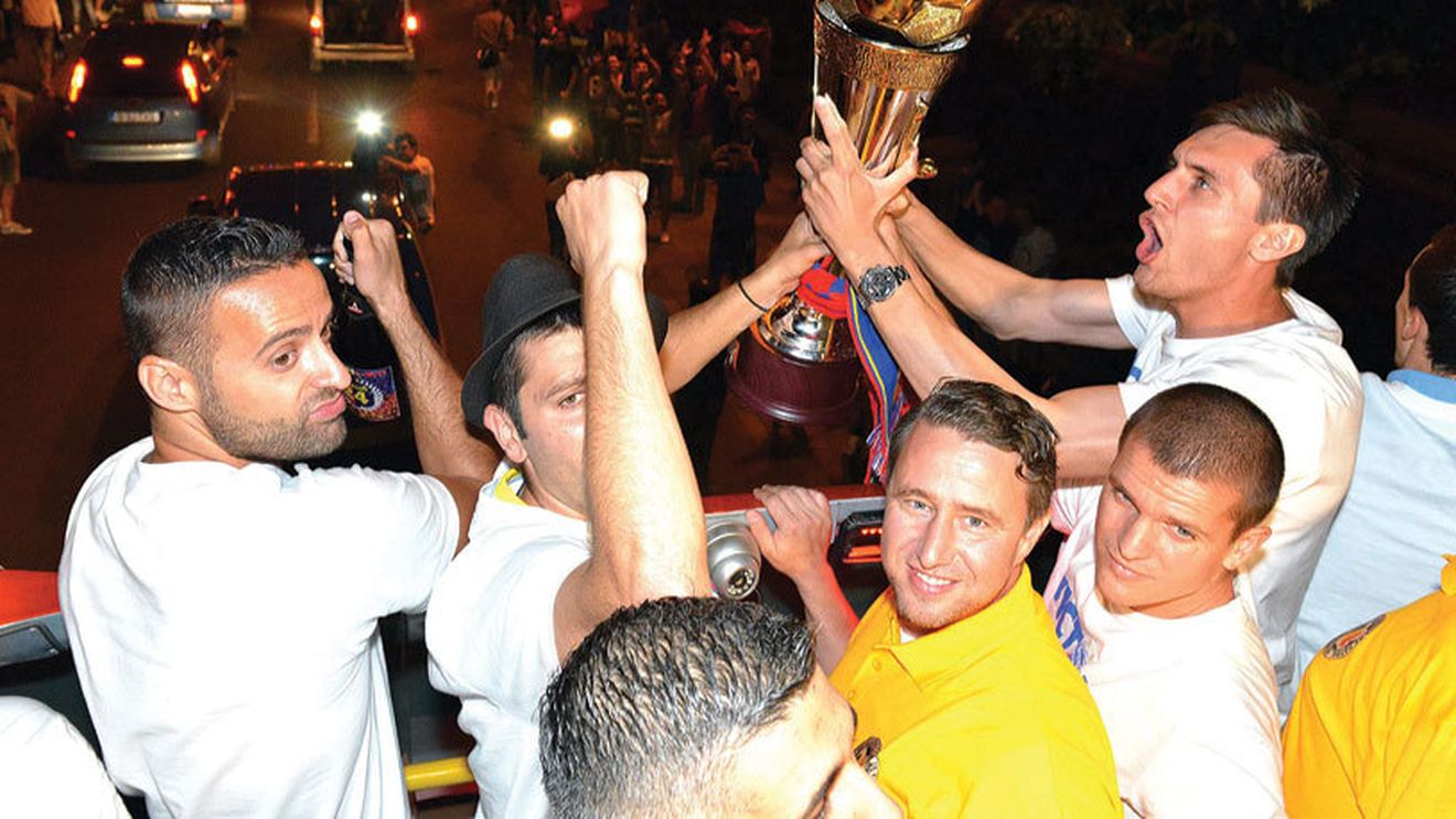 Momentul mult așteptat! Reghecampf le-a transmis apropiaților ce decizie urmează să ia în privința contractului cu Steaua