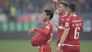 Salomao pleacă de la Dinamo! Anunțul făcut de Rednic + două noi transferuri în Ștefan cel Mare: "Avem acordul lor, azi semnează"
