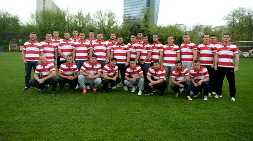 FOTO Inițiativă unică în „Ștefan cel Mare”. Ultrașii îmbracă sportivii. Peluza Cătălin Hîldan asigură echipamentul de prezentare al echipei de rugby.