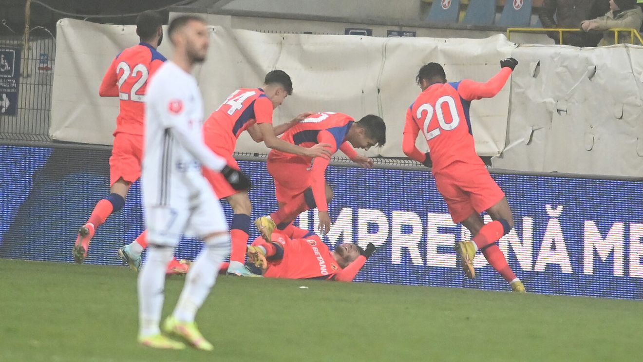 A ajuns la FCSB pentru 15 mingi. Acum, la 19 ani, a semnat cu un alt club din România