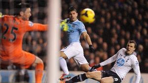 "ChiriCRASH": Vlad a făcut un meci foarte slab contra lui City. Reacția fanilor: "Crede că încă e beat"