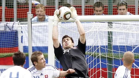 Porumboiu pune condiții** 'Kuciak și Costly să vină cu 2 milioane â‚¬ și pot pleca la orice echipă'