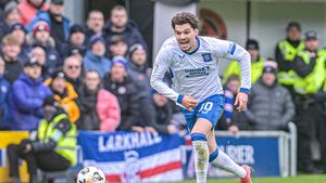 „Dan Şucu vrea să-l cumpere imediat!". Transferul lui Ianis Hagi e iar pe lista priorităților