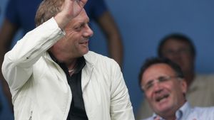 "Să jucăm ofensiv cu Rapid! Să nu mai stăm cu fundu'n poartă"