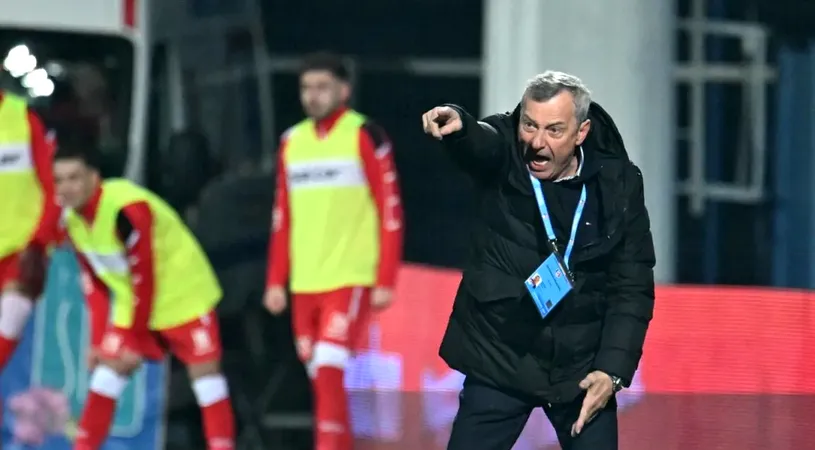 Întâmplări incredibile cu Mircea Rednic, antrenorul lui Standard Liege: „M-a trimis la conferința de presă, apoi m-a scos din lot”. Jucătorul l-a înregistrat pe tehnician și s-a dus cu boxa la Ionuț Negoiță pentru a fi reprimit la Dinamo! EXCLUSIV
