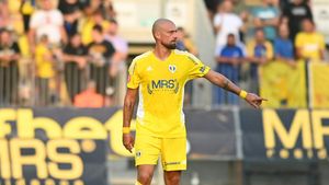 „Tamaş e bun şi de bătaie, că nu se ştie ce va fi pe acolo”. Cum a acceptat să meargă în Asia Express cu controversatul fost fotbalist