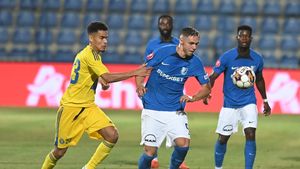 Transferul Universității Craiova e lovitura finalului de an! Mihai Rotaru a reușit să îl impresioneze pe Mihai Stoica: „E foarte interesant jucătorul”