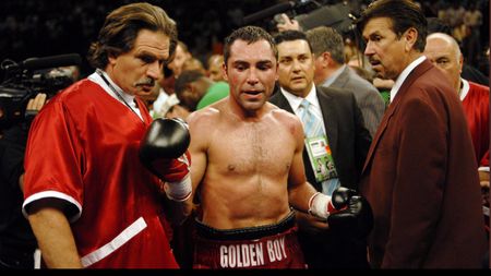 Cine este Oscar De La Hoya, sportivul care și-a anunțat revenirea în ringul de box după o pauză de 13 ani!