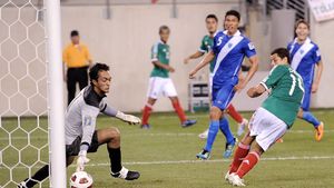 VIDEO Chicharito duce Mexic în semifinale cu o reușită de excepție: călcâi din contre-pied