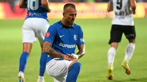 Transferul lui Denis Alibec la Farul, cât a fost adevăr şi cât a fost speculație. Campioana României nu l-a vrut pentru că nu şi-l permitea, fotbalistul voia la EURO, dar fără să piardă banii arabilor: "De aia s-a dus acolo"