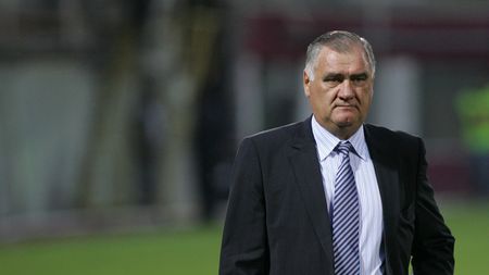 "Nu prea avem cu cine** să reîmprospătăm lotul naționalei..."