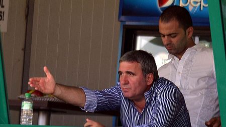 Hagi începe să regrete afacerile făcute în acest an: "Se vede că ne lipsesc cei cinci jucători transferați"