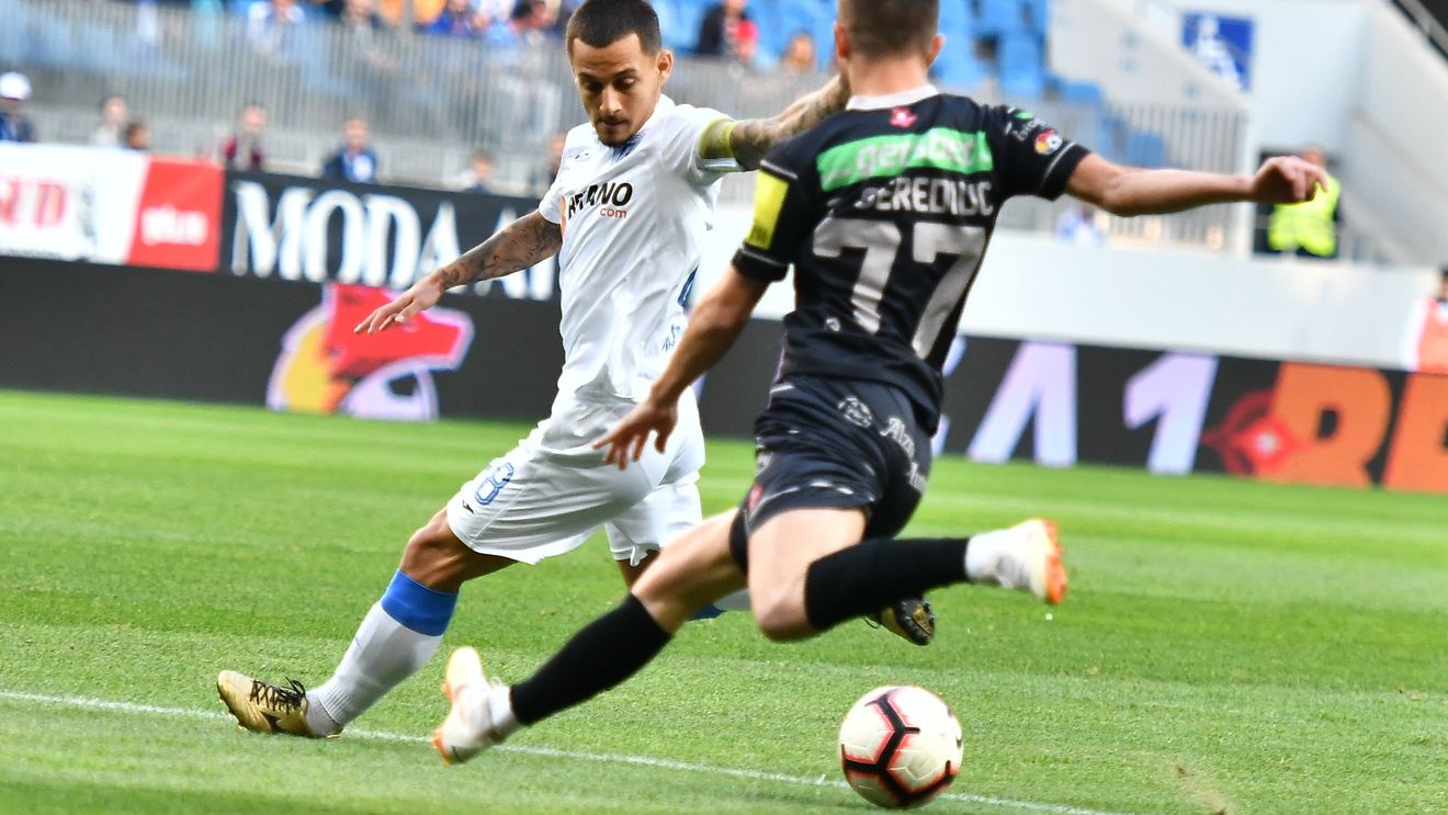 Craiova - Hermannstadt 1-1! Sibienii pleacă cu un punct de pe "Ion Oblemenco" și întrerup seria înfrângerilor consecutive. Oltenii au egalat după un penalty ușor acordat | FOTO