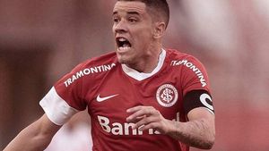 În 2000 el era "NOUL Maradona",** acum dă verdictul pentru Messi și Neymar!