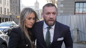 Judecătorii l-au pus pe Conor McGregor să şteargă toate filmările pe care le avea legate de victima căreia i-a plătit 250.000 de euro