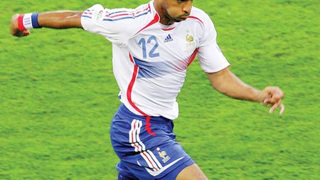 Henry: „Românii sunt vicioși!"