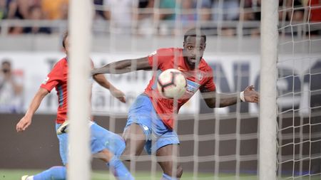 Gnohere - omul, artistul, fotbalistul. "Jocul lui e ca un strigăt melodios al unei voci de culoare dintr-o trupă de jazz". Caramavrov scrie despre FCSB - Hajduk Split