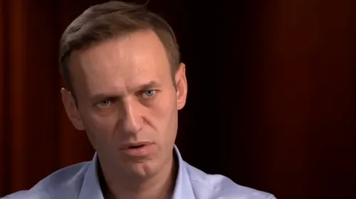 Roman Abramovich a încercat să îl elibereze pe Alexei Navalnîi chiar înainte ca acesta să moară! Schimbul de prizonieri negociat de miliardar cu Putin și Biden