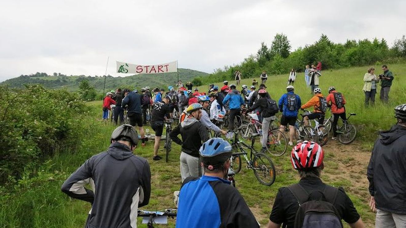 NEOBIȘNUIT | La Satu Mare se organizează primul concurs de ciclism din România în care participanții sunt urmăriți cu dronele