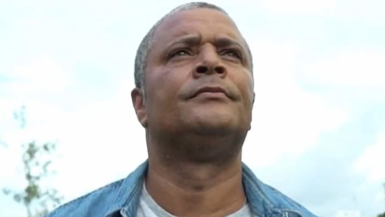 Celebrul milionar şi-a pierdut toată averea la jocuri de noroc! Ce a ajuns să facă acum pentru a câştiga o pâine