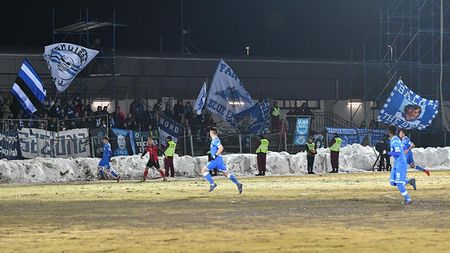 "Sunt oaspete în țara asta, dar..." Cum a comentat Mangia starea execrabilă a gazonului de la Miercurea Ciuc. Laude pentru elevii săi: "A fost incredibil!"
