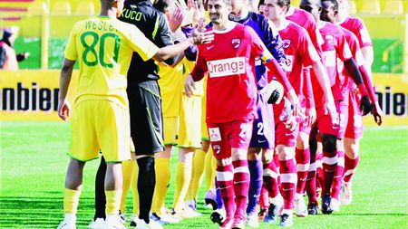 Fotbaliștii au decis să poarte banderole albe** la partidele din etapa a XIV-a din Liga I! Iată comunicatul AFAN