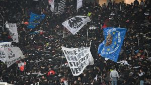 Record sub ochii lui Hațegan. Nemții au umplut "Giuseppe Meazza" pentru returul cu Inter. Zeci de mii de suporteri au făcut deplasarea