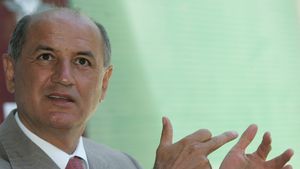 "Lui Copos îi place haosul, din cauza lui Rapidul a ajuns așa"