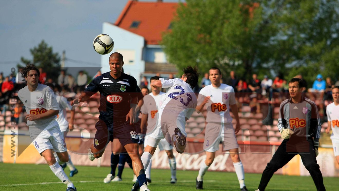 Remiză albă în Trivale