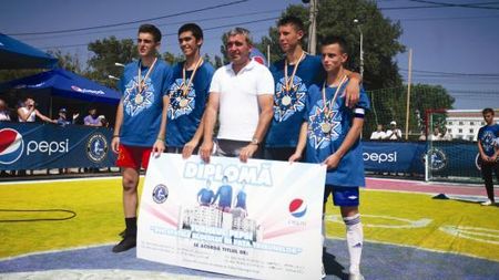 Careu de ași pentru "Rege"